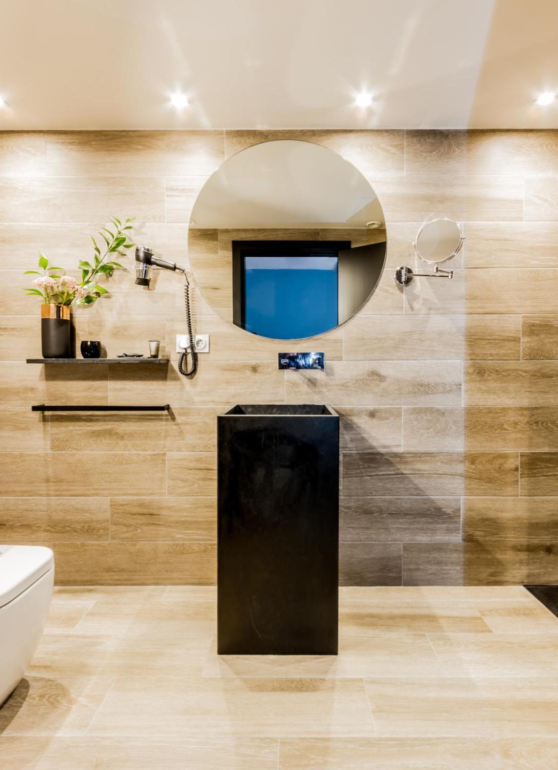 Suites Pamplona Plaza Екстериор снимка