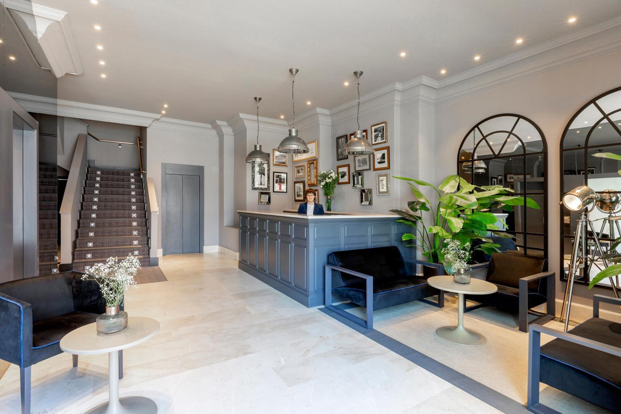 Suites Pamplona Plaza Екстериор снимка