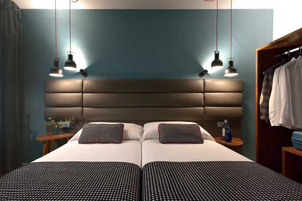 Suites Pamplona Plaza Екстериор снимка